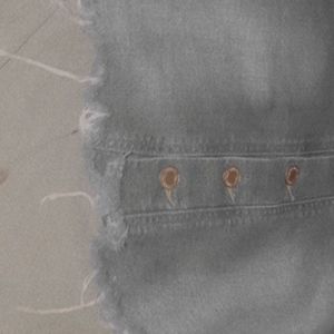 Ripped jeans / skirt:) did not fit me new no tag